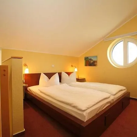 Apartment Mirow, *