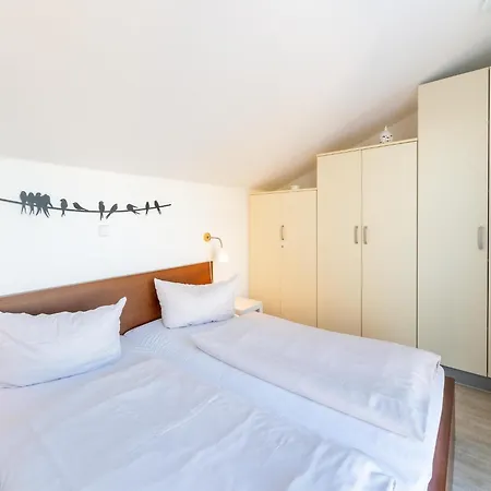 Mirow, Apartment *